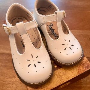 Toddler girl sherry Footmates LIKE NEW